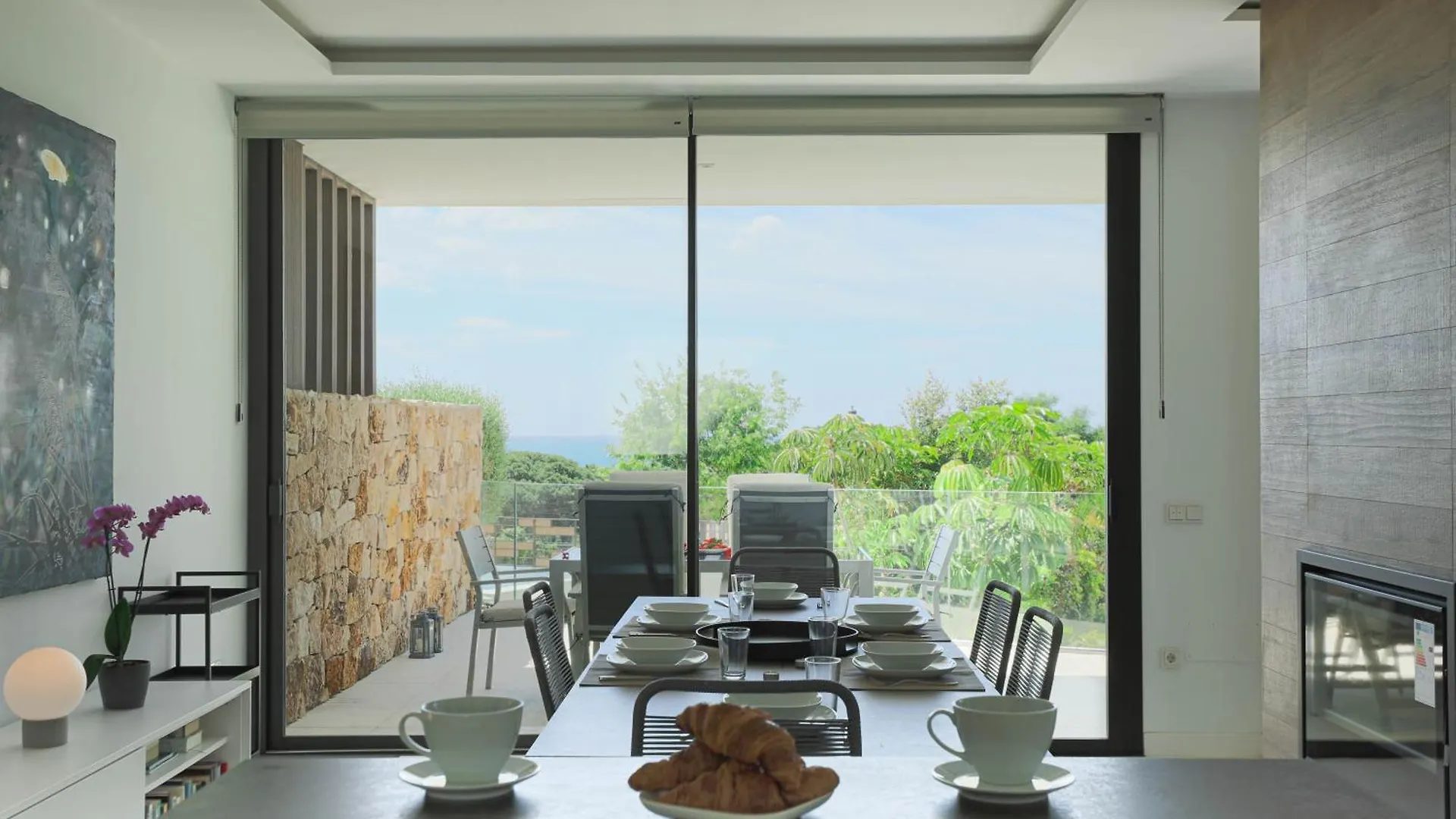 R14 Modern Villa With Fantastic Sea Views ماربيا